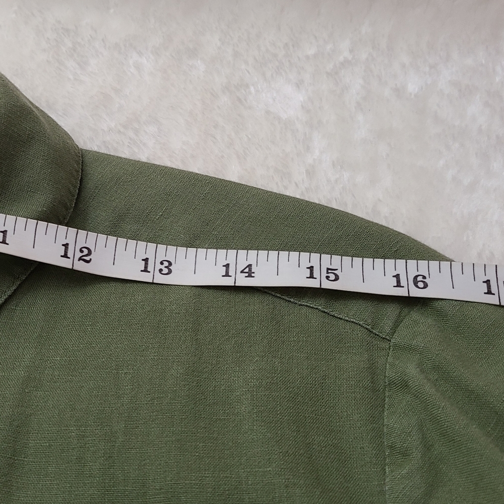 💥40% Off💥 Banana Republic army green button down long sleeve shirt - Picture 3 of 7